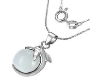 Bílá kulička - náhrdelník