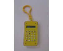 Žlutá kalkulačka s hlavolamem - přívěsek na klíče