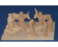 Dřevěné ručně vyřezávané betlémové figurky na podložce 35x25cm