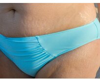 Ebbie Spodní díl dámských plavek – bokovky – nebesky modré s řasením na straně Velikost: 2XL, Kalhotky: bokovky 2XL