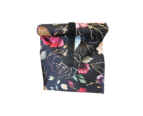 Ebbie Pytlík na svačinu Vzor: Zlaté květy na černé