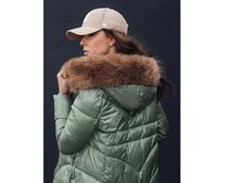 Dámská zimní bunda s kapucí WINTERCHIC zelená Zelená, M