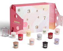 Yankee Candle Dárková sada: 12x votivní vonná svíčka a 1x svícínek