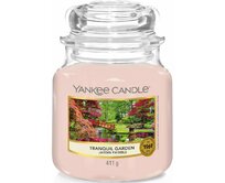 Yankee Candle vonná svíčka Classic ve skle střední Tranquil Garden Růžová