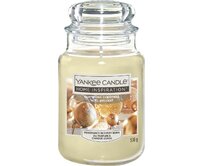 Yankee Candle vonná svíčka Classic ve skle velká Glistening Christma 538 g Krémová