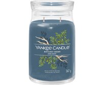 Yankee Candle vonná svíčka Signature ve skle velká Bayside Cedar 567g Modrá