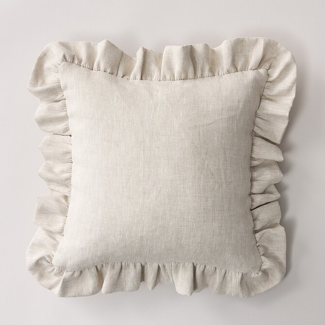 Dekoria Potah na polštář Paula s volánem, přírodní barva lnu, 45 x 45 cm, Linen, 392-05