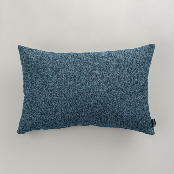 Dekoria Kinga - potah na polštář jednoduchý obdélníkový, modro-tmavě modrá melanž, 47 x 28 cm, Boucle Mist, 145-44