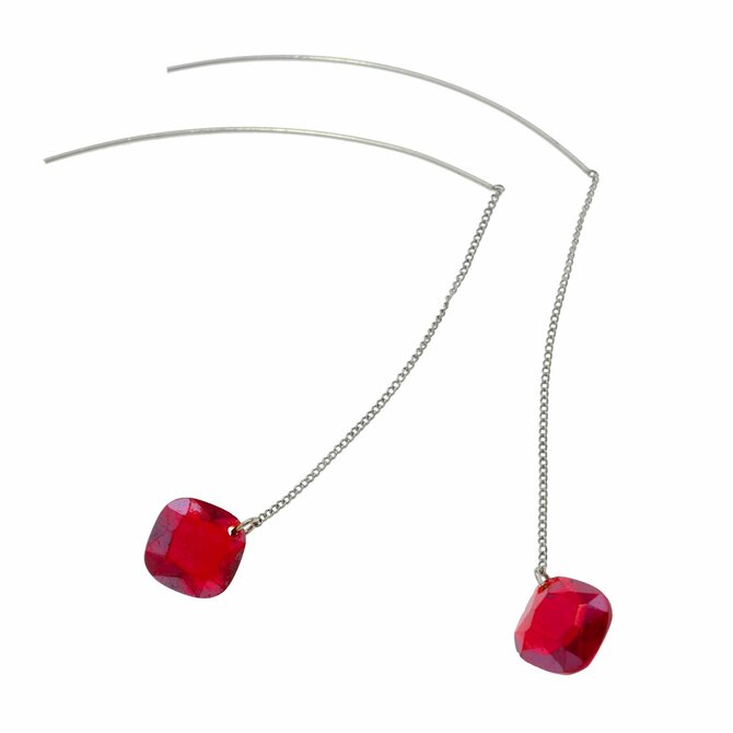 Visací náušnice s rudým kamenem Červená