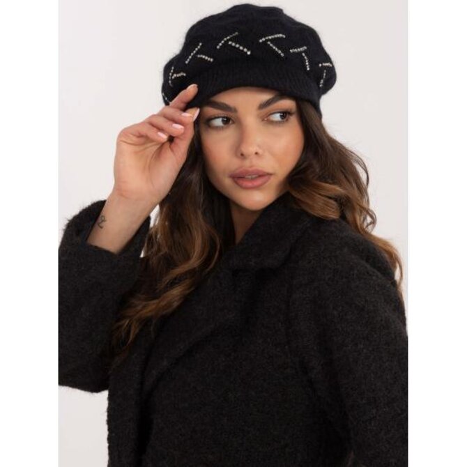 Černá dámská zimní čepice s aplikací Černá, Univerzální