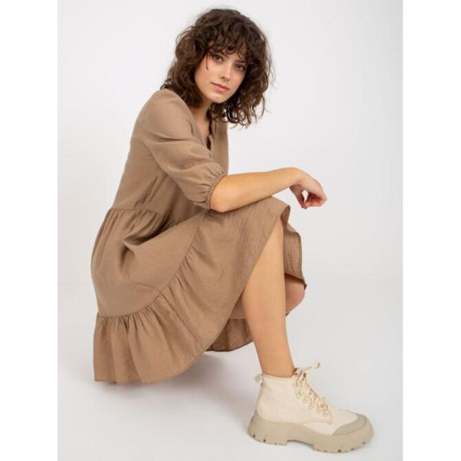 Dámské šaty s volánkem a výstřihem do V HARLY tmavě béžové Vícebarevný, S/M