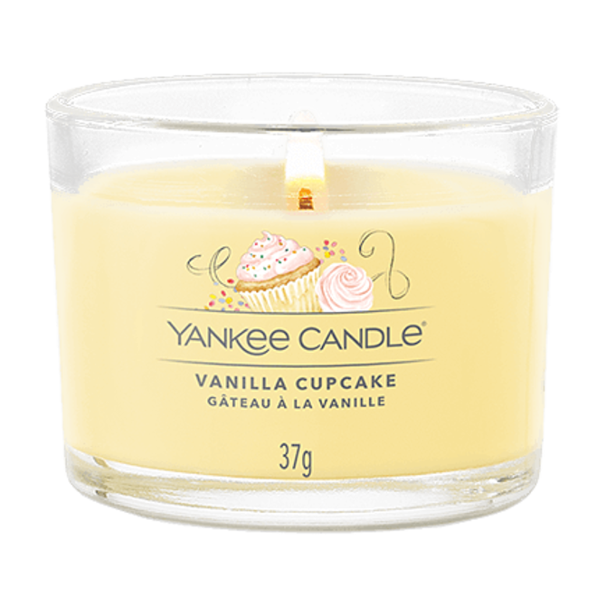 Yankee Candle mini svíčka Vanilla Cupcake 37g Žlutá