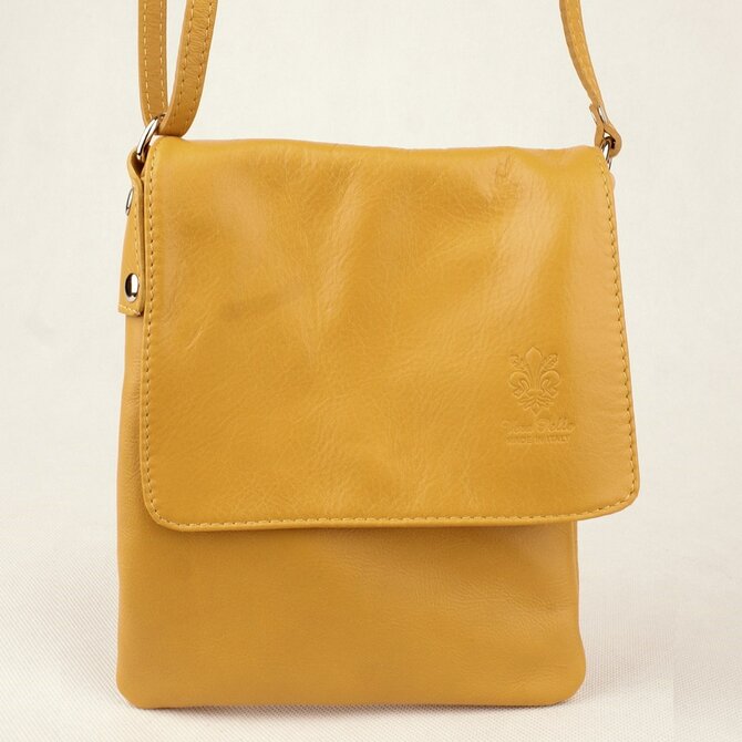 Tmavěžlutá malá kožená crossbody kabelka no. 8866 žlutá, kůže